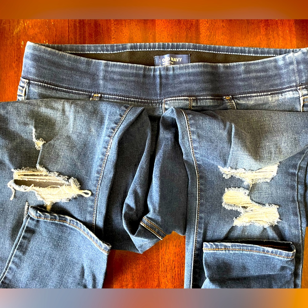 Old Navy Pull On Heavy Distressed Jegging